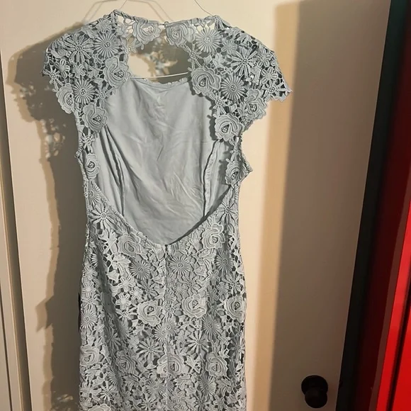 Lulus light blue lacy dress, size medium.  Assuming NWT.  See description. - Picture 4 of 8